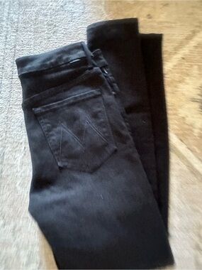 MOTHER Black Skinny Jeans with Back-Pocket M Stitch